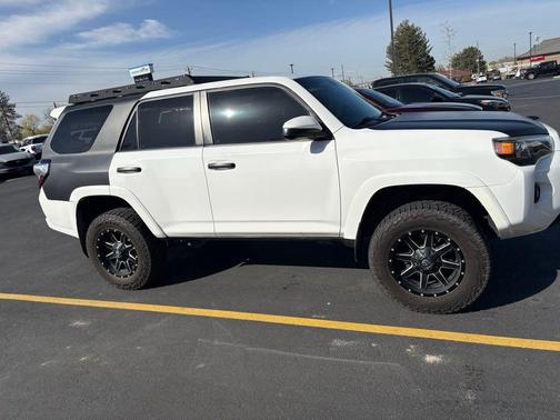 White 2016 Toyota 4Runner Sport