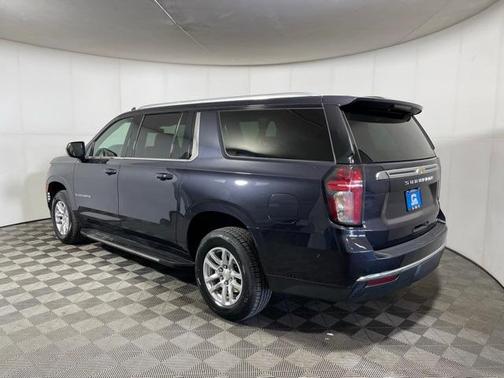 2023 Chevrolet Suburban LT