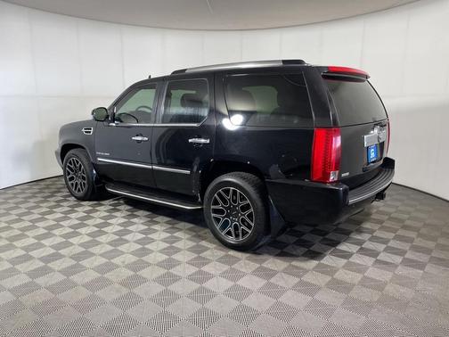 2011 Cadillac Escalade Luxury