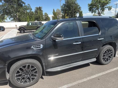 2011 Cadillac Escalade Luxury