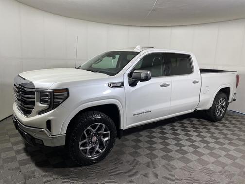 2022 GMC Sierra 1500 SLT