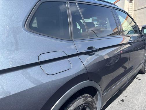 Platinum Gray Metallic 2023 Volkswagen Tiguan 2.0T SE R-Line Black