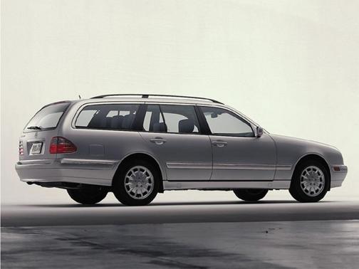 Silver 2000 Mercedes-Benz E-Class E 320