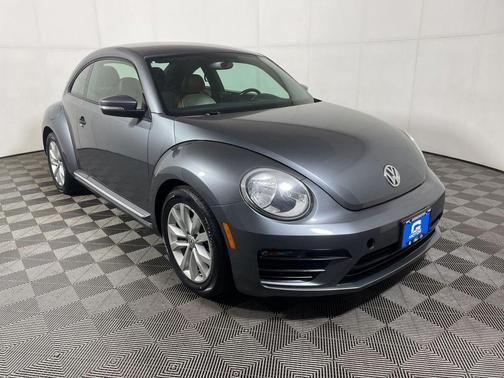 Platinum Gray Metallic 2017 Volkswagen Beetle 1.8T Classic