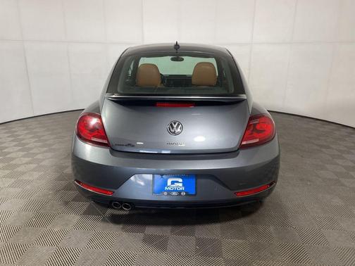 Platinum Gray Metallic 2017 Volkswagen Beetle 1.8T Classic
