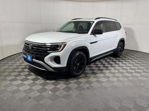 2024 Volkswagen Atlas 2.0T Peak Edition SE w/Technology