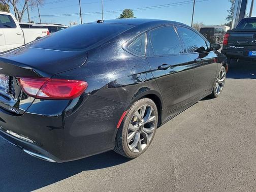 Black Clearcoat 2015 Chrysler 200 S