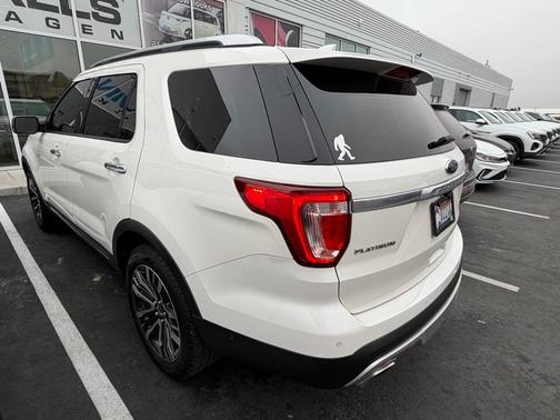 2016 Ford Explorer Platinum