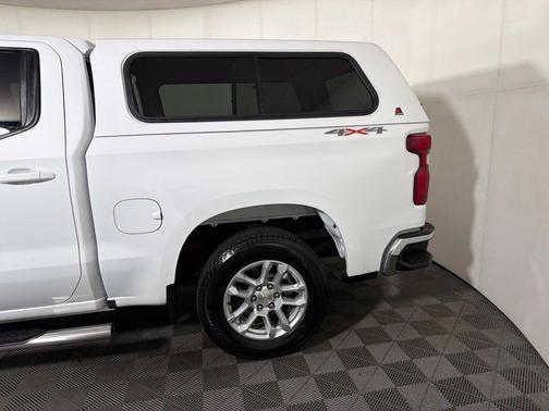 Summit White 2023 Chevrolet Silverado 1500 LT