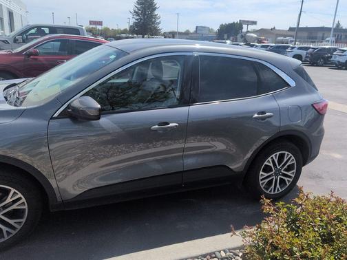Gray Metallic 2022 Ford Escape SEL