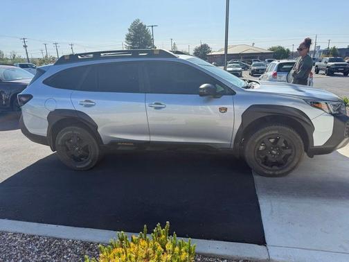 Ice Silver Metallic 2025 Subaru Outback Wilderness