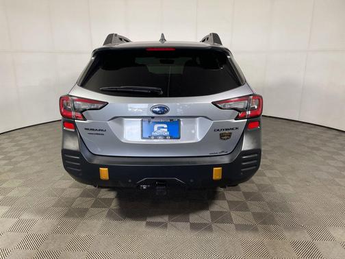Ice Silver Metallic 2025 Subaru Outback Wilderness