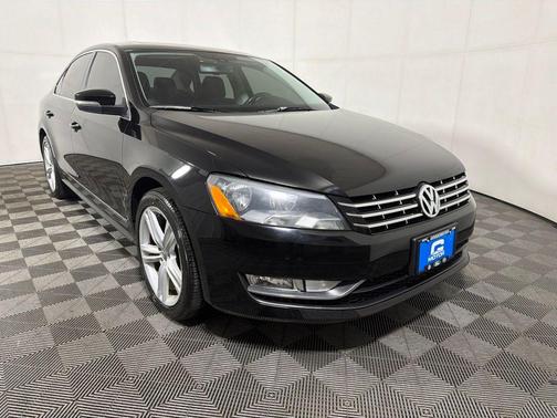 Black 2014 Volkswagen Passat 2.0L TDI SE