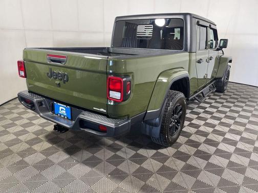 Sarge Green Clearcoat 2023 Jeep Gladiator Sport