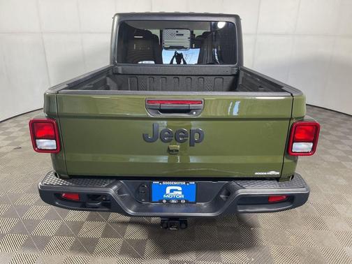 Sarge Green Clearcoat 2023 Jeep Gladiator Sport