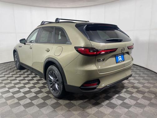 Zircon Sand Metallic 2026 Mazda CX-70 SC