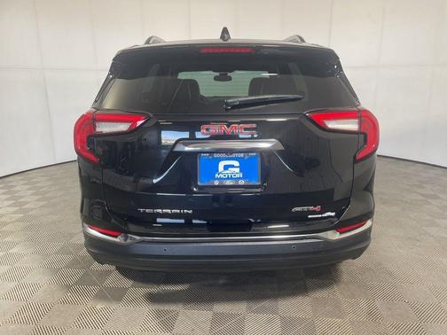 2022 GMC Terrain AT4
