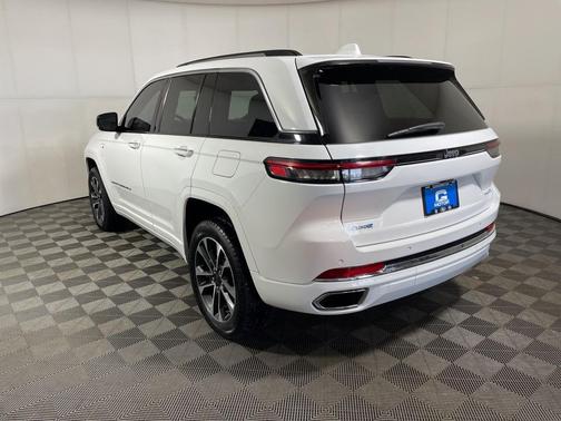 2022 Jeep Grand Cherokee 4xe Overland