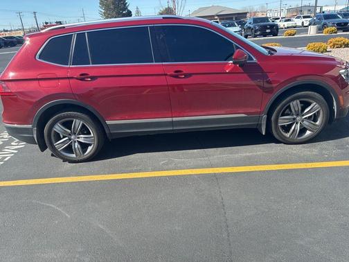 2018 Volkswagen Tiguan 2.0T SEL Premium