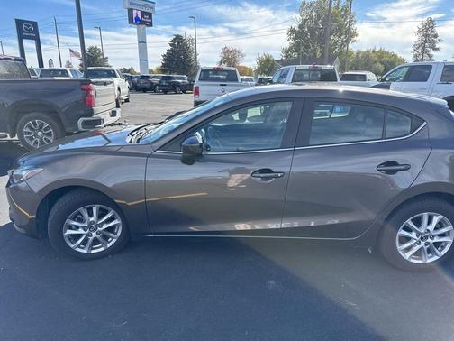 2016 Mazda Mazda3 i Grand Touring
