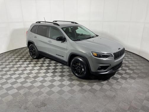 2023 Jeep Cherokee Altitude Lux