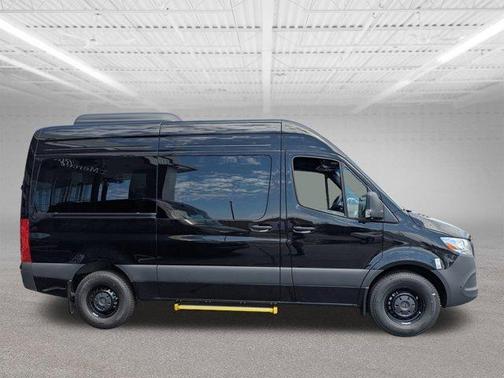 2025 Mercedes-Benz Sprinter 2500 144 WB Standard Roof Passenger