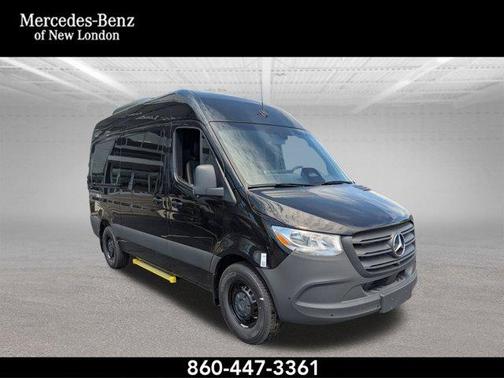 2025 Mercedes-Benz Sprinter 2500 144 WB Standard Roof Passenger