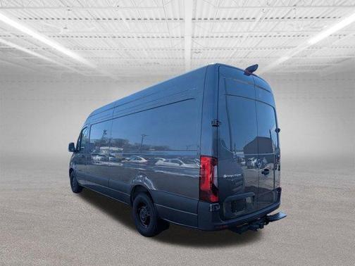 2024 Mercedes-Benz eSprinter 2500 170 WB High Roof Cargo