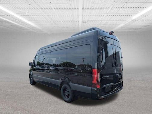 2025 Mercedes-Benz Sprinter 2500 High Roof