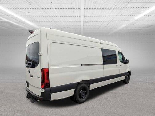 2024 Mercedes-Benz Sprinter 2500 