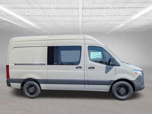 2025 Mercedes-Benz Sprinter 2500