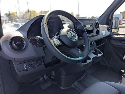2025 Mercedes-Benz Sprinter 2500