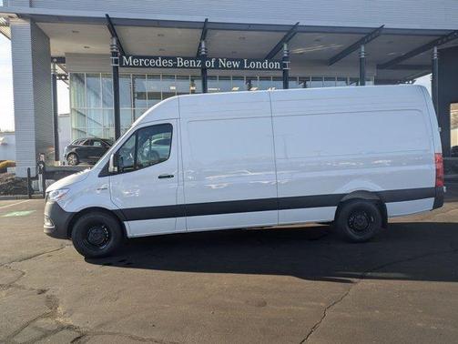 2024 Mercedes-Benz eSprinter 2500 170 WB High Roof Cargo