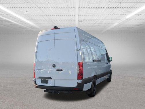 2024 Mercedes-Benz eSprinter 2500 170 WB High Roof Cargo