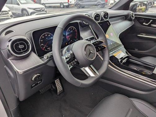 2025 Mercedes-Benz GLC 300 Base 4MATIC