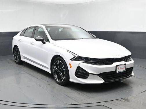 Glacial White Pearl 2023 Kia K5 GT-Line