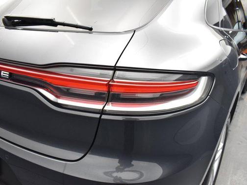 2021 Porsche Macan Base