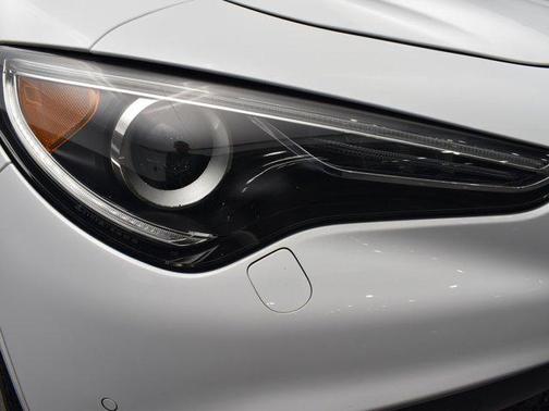 2022 Alfa Romeo Stelvio Ti