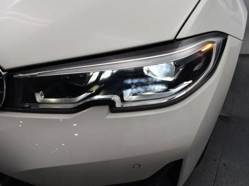 2022 BMW 330 xDrive