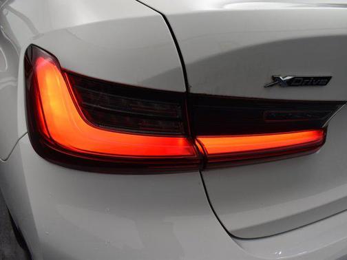 2022 BMW 330 xDrive