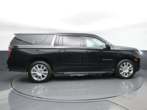 2022 Chevrolet Suburban 4WD High Country