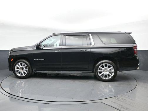 2022 Chevrolet Suburban 4WD High Country