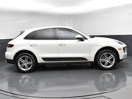 2018 Porsche Macan Base