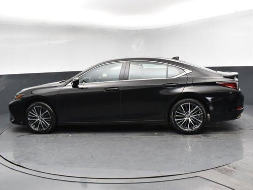 2022 Lexus ES 350 Base