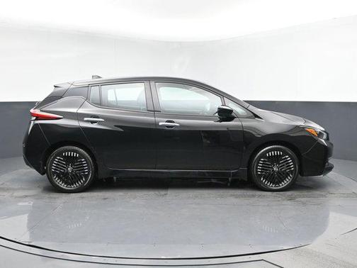 2023 Nissan Leaf SV PLUS 60 kWh