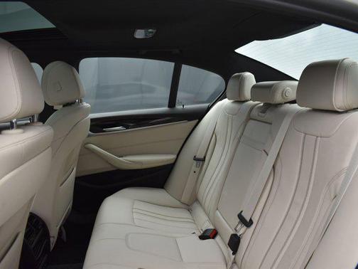 2021 BMW 530 xDrive