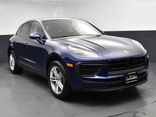 2022 Porsche Macan Base