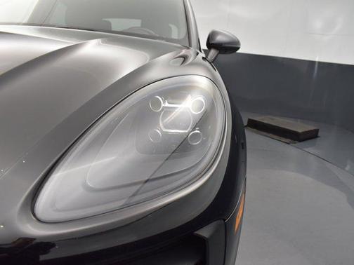 2020 Porsche Macan AWD