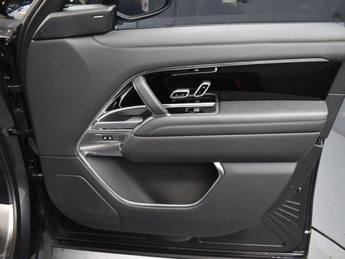 2023 Land Rover Range Rover P400 SE