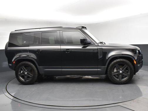 2020 Land Rover Defender 110 SE